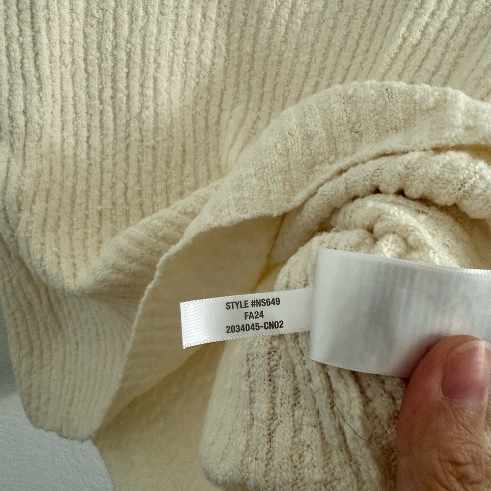 Madewell // NWOT Bouclé-Knit Crewneck Sweater Tee - Picture 10 of 10